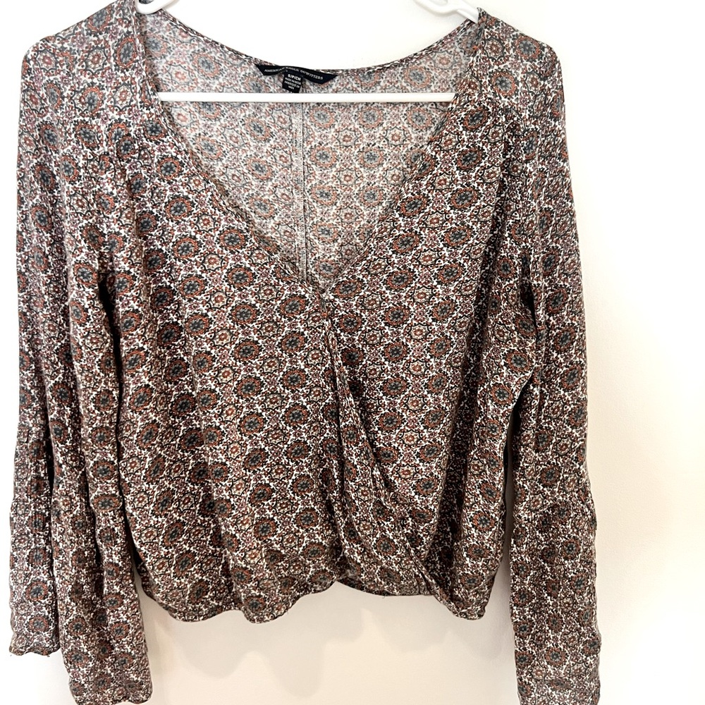 American Eagle flowy long sleeve. Size Small.